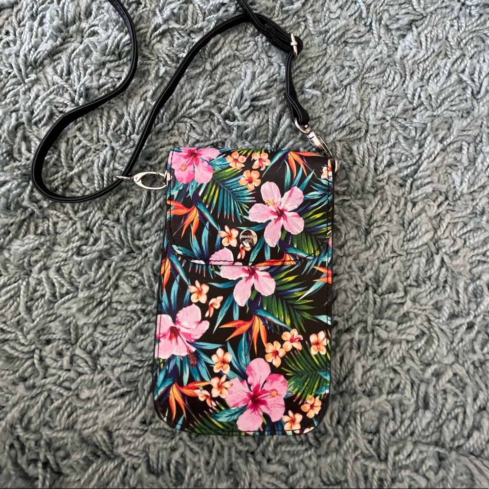 Madden Girl Floral Cellphone Crossbody NWT